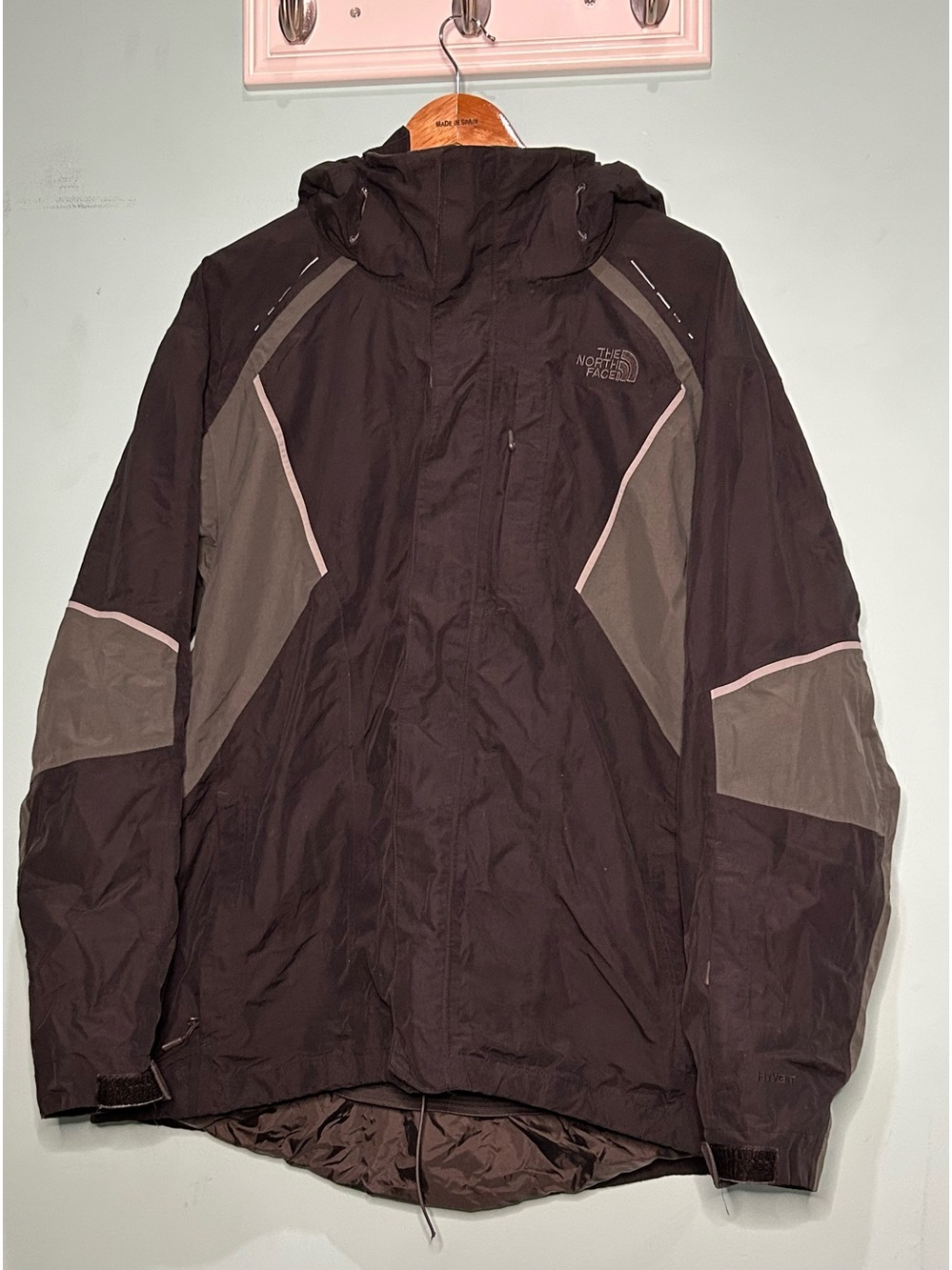 The North Face Men's Black hooded Winter Jacket